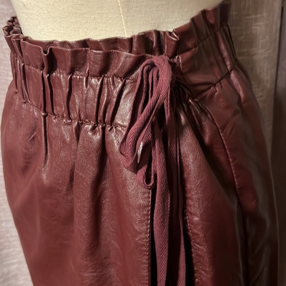 Jolt faux leather mini skirt paper bag waist and pockets - Picture 3 of 7